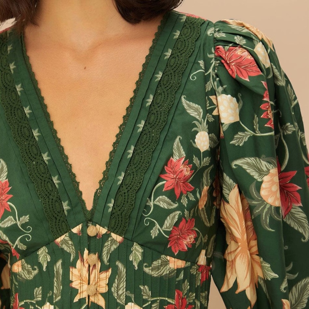 Green Pineapple Garden Blouse - Picture 2 of 3